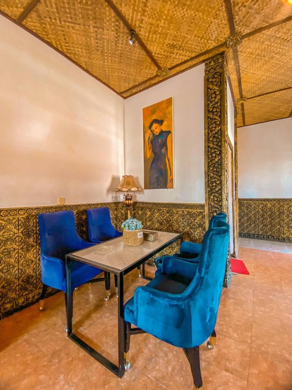 Le Casablanca Hotel Phnom Penh Esterno foto