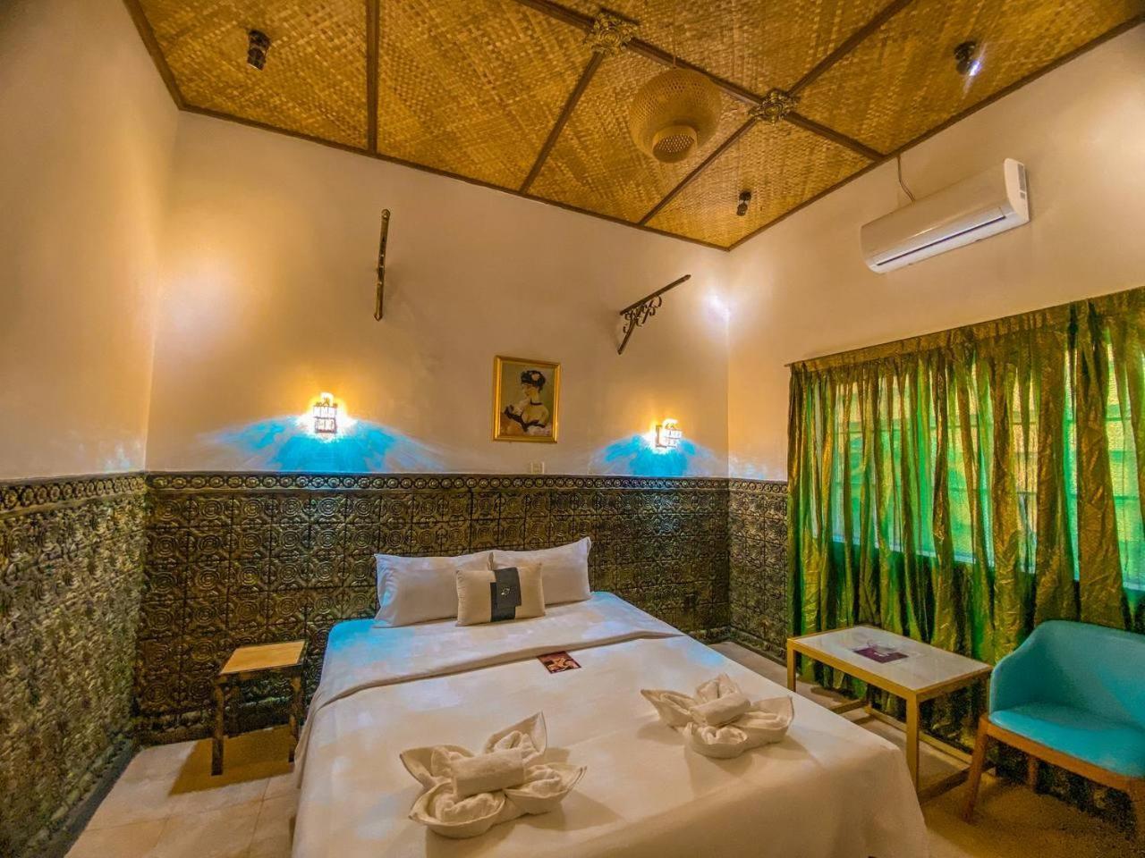 Le Casablanca Hotel Phnom Penh Esterno foto