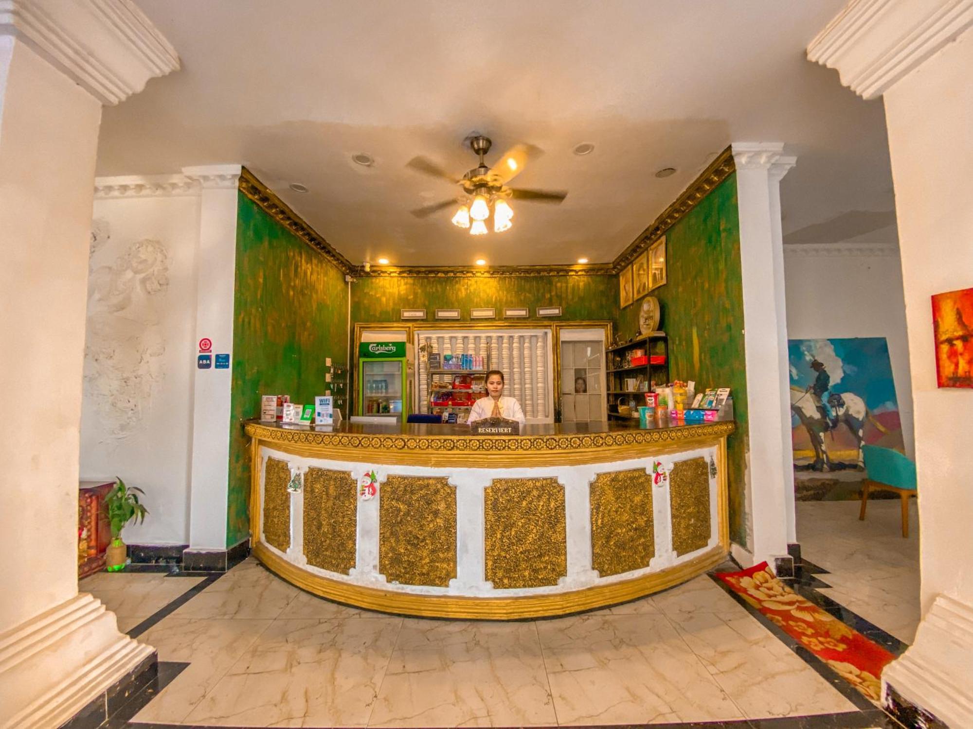 Le Casablanca Hotel Phnom Penh Esterno foto